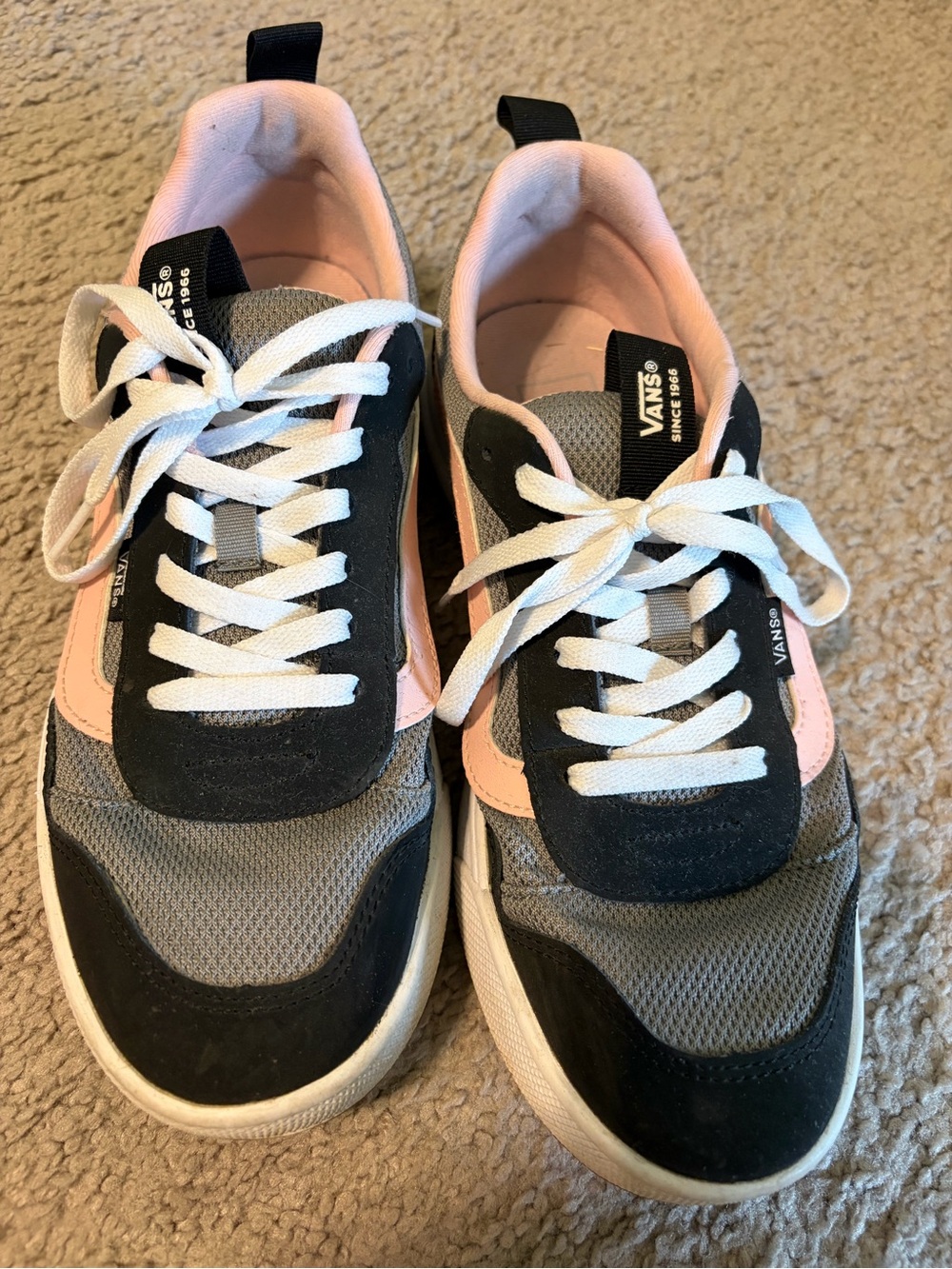 Vans Women's Low-Top Sneakers in Pink, Gray and Black - Picture 3 of 10
